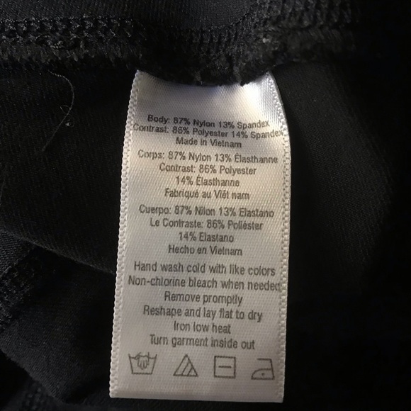 SOLD // Alo Yoga Black Leggings - Picture 10 of 11